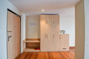 Townhouse Mansarovar Hotel